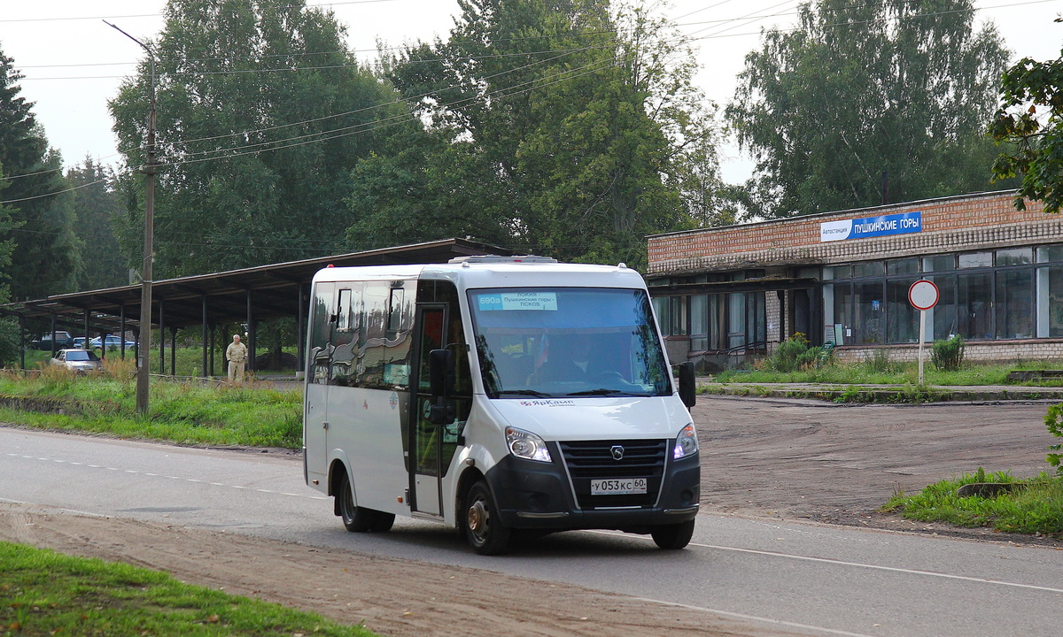 Obwód pskowski, GAZ-A63R42 Next Nr 236