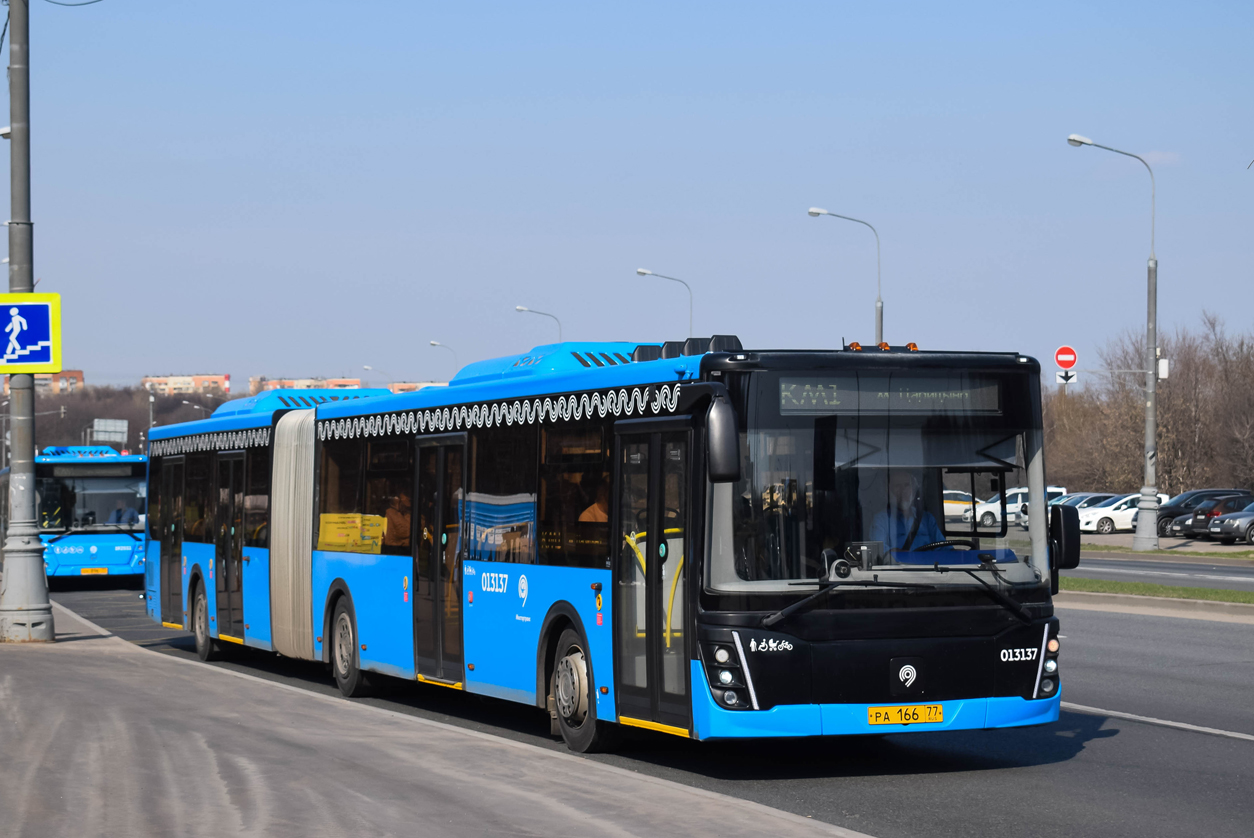 Moskwa, LiAZ-6213.65 Nr 013137
