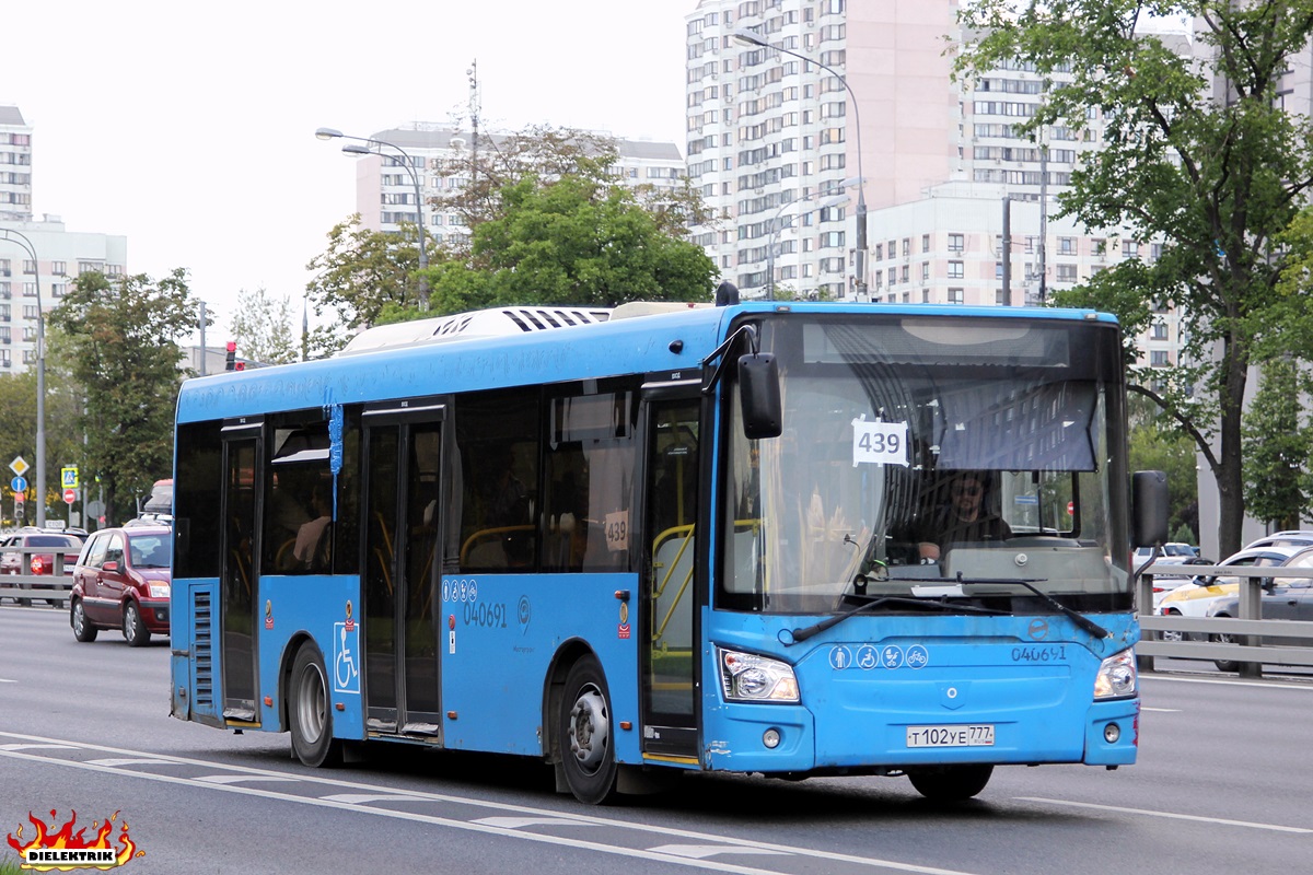 Maskvos sritis, LiAZ-4292.60 (1-2-1) Nr. Т 102 УЕ 777