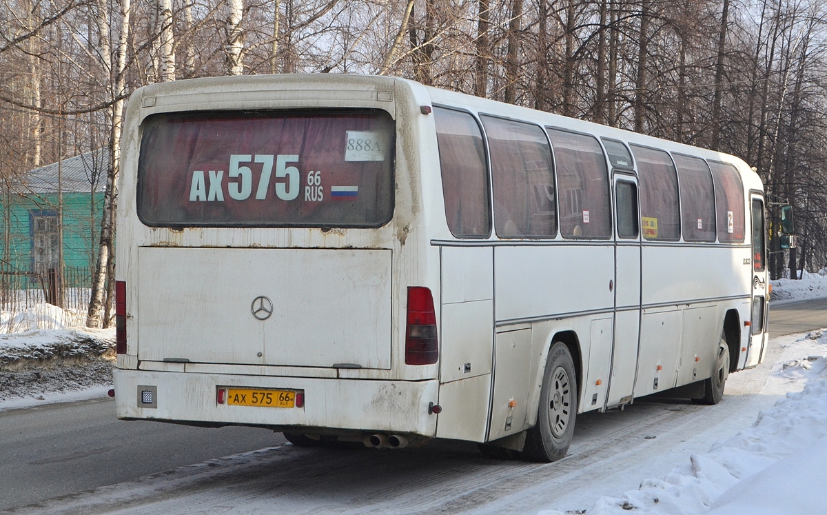 Свердловская область, Mercedes-Benz O303-15KHP-A № АХ 575 66