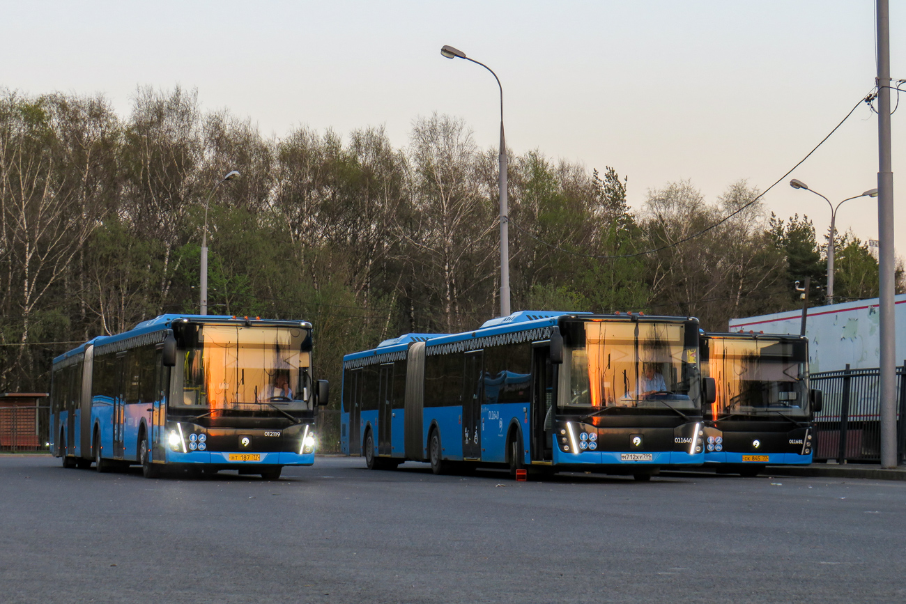 Москва, ЛиАЗ-6213.65 № 012119; Москва, ЛиАЗ-6213.65 № 011640